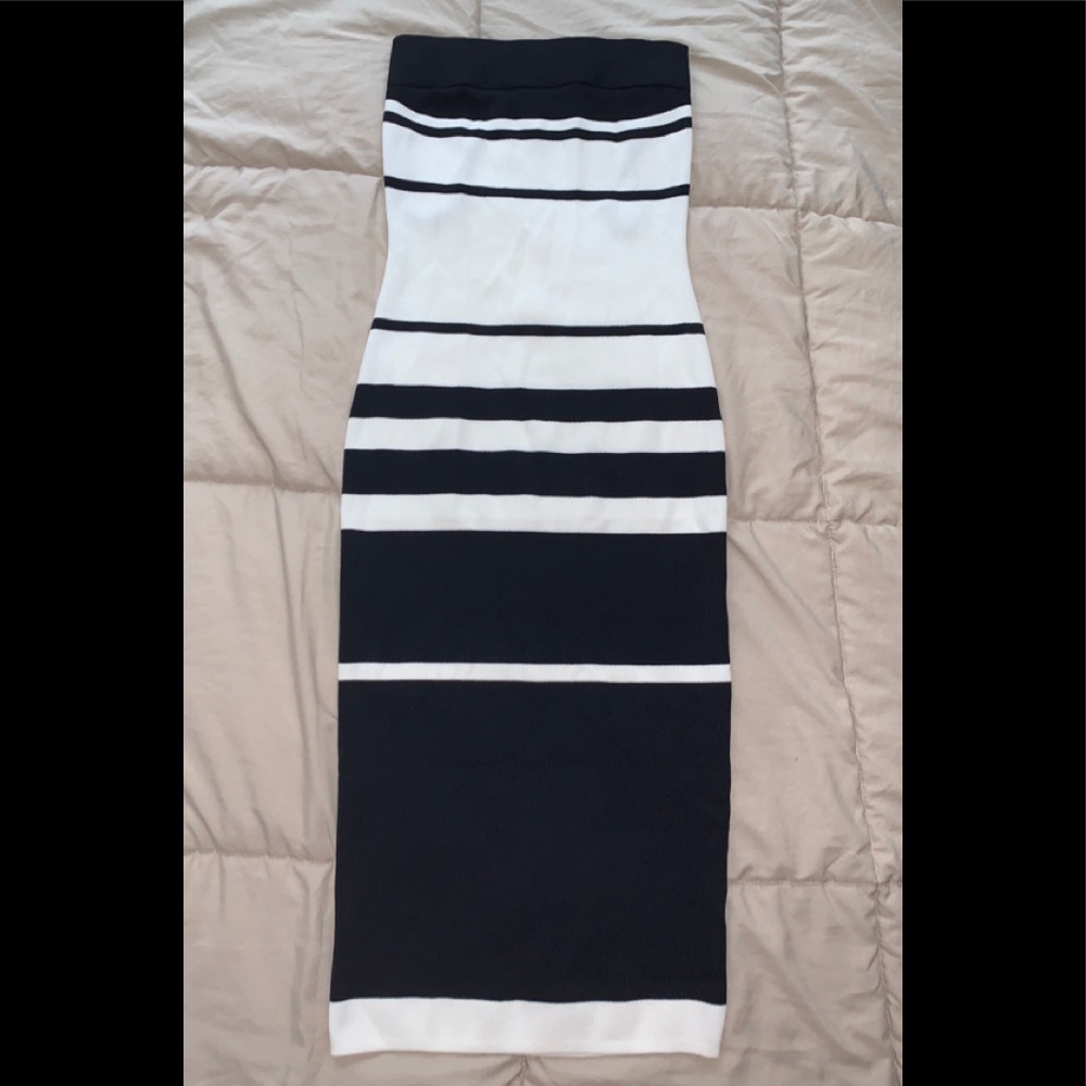Forever 21 Black & White Striped Bodycon Dress 🖤